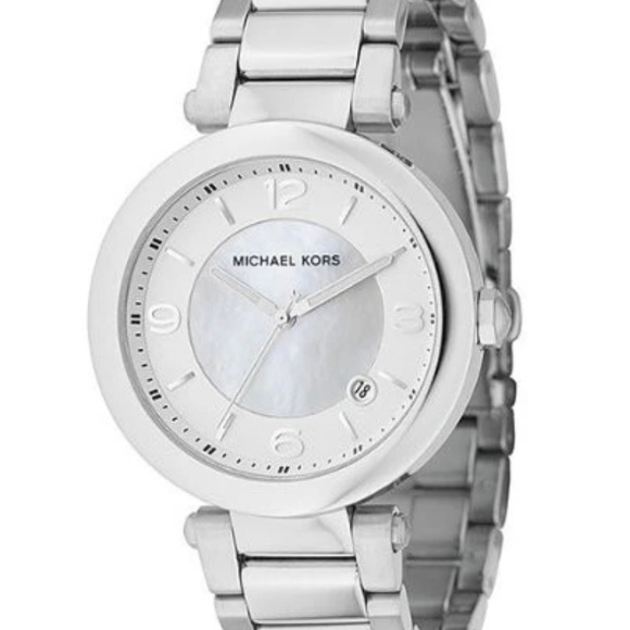 💯 Authentic Michael Kors No. MK5070